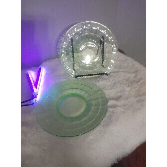 2 Green Block Optic Depression Glass  Plates 6"  Anchor Hocking Vaseline Vintage - Picture 5 of 7